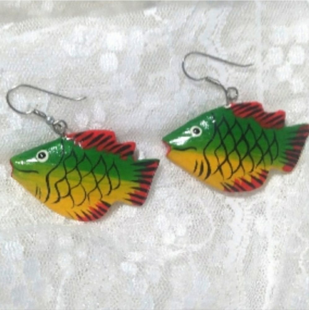 Vintage Hand Painted Unique Fish Pierced Earrings Green Size OS - Picture 2 of 5